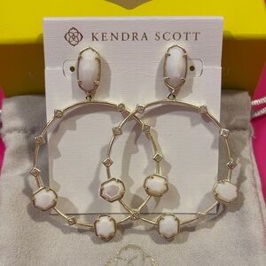 Kendra Scott Sheila Earrings White Mother of Pearl Gold